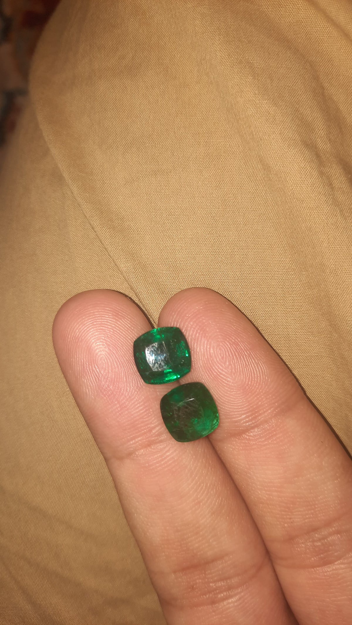 natural faceted emerald loose gemstones