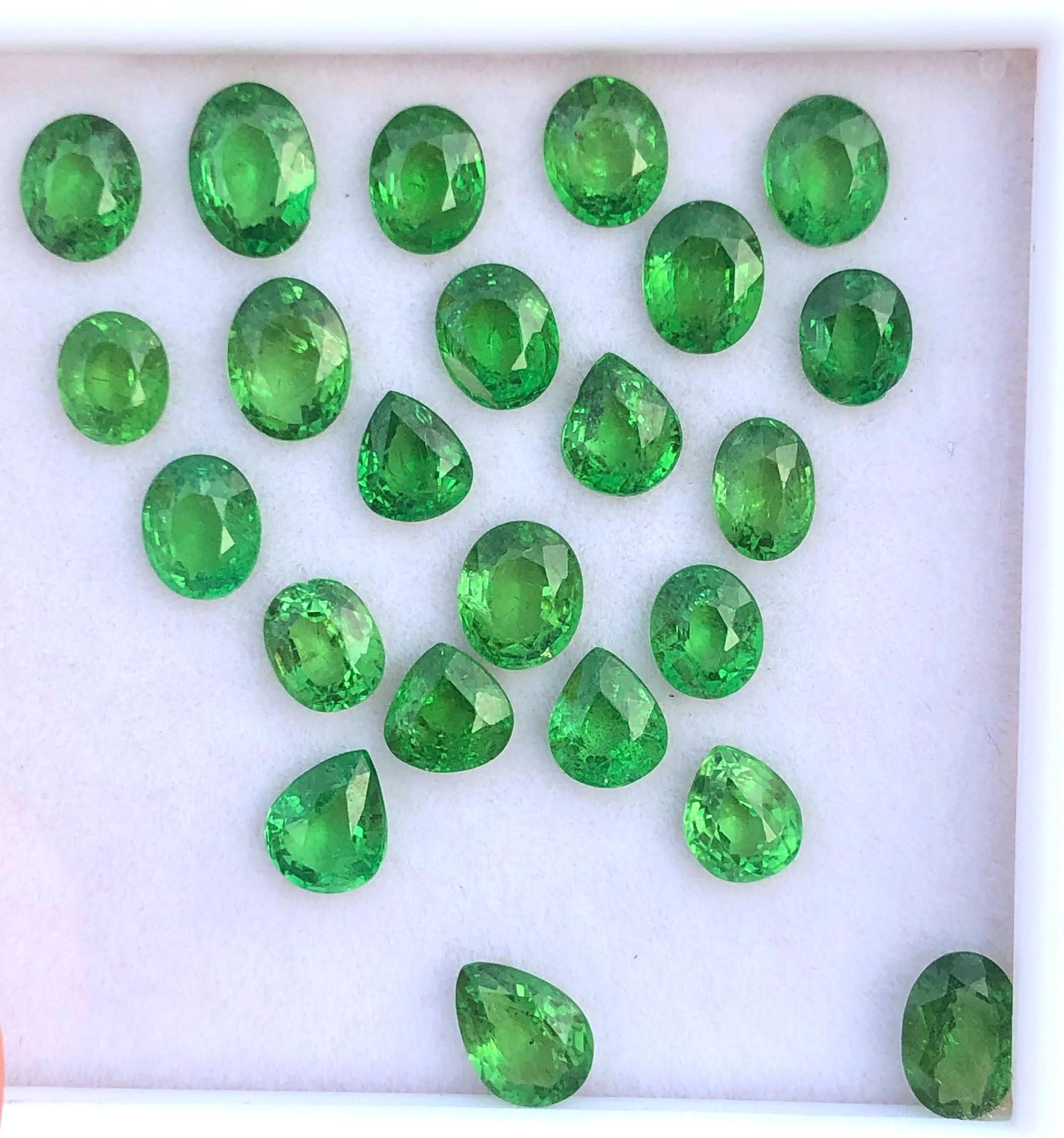 Loose Tsavorite Gemstones Box for Sale