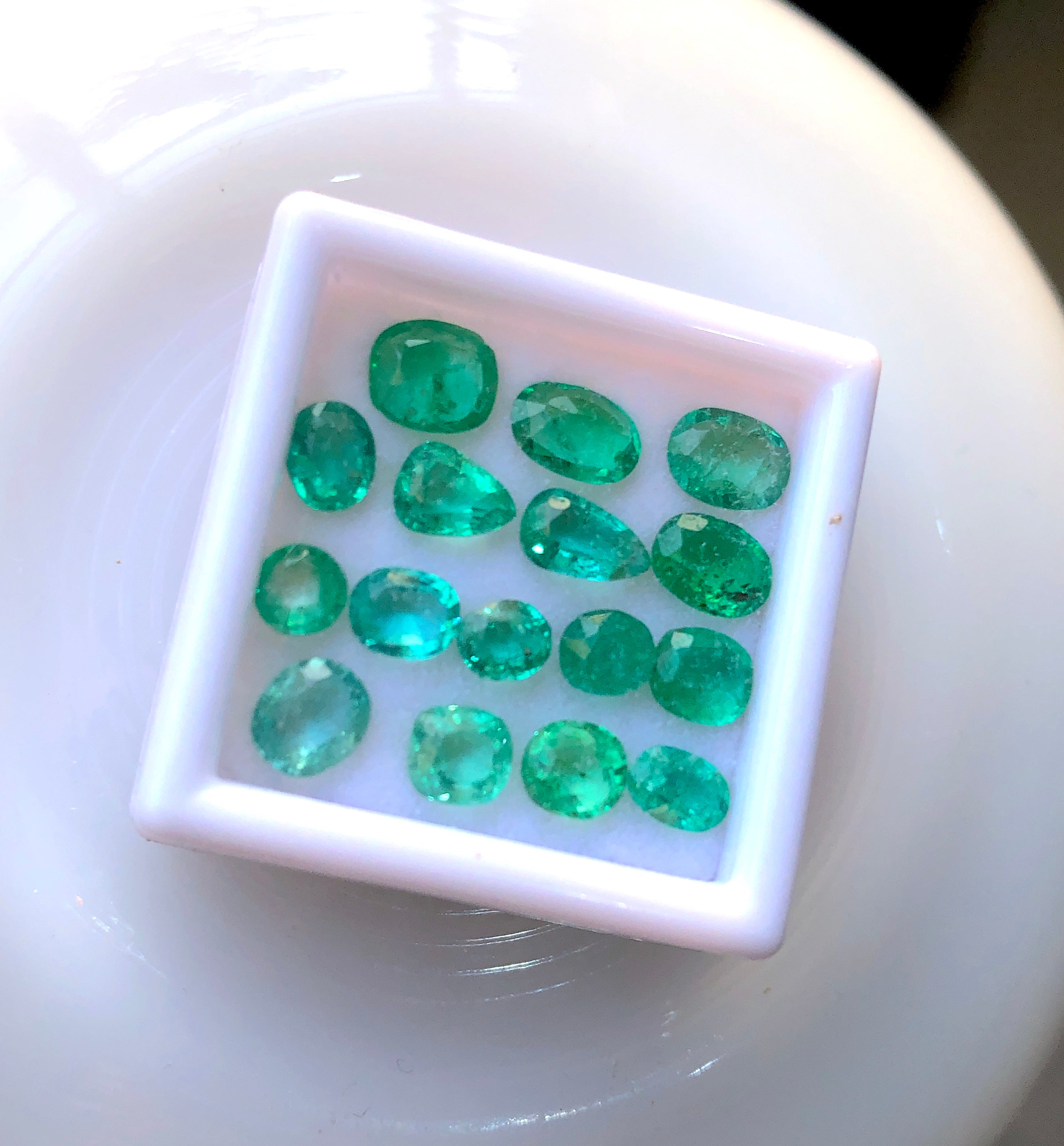 16 Pieces Melee Loose Oval Shape Panjshir Emerald Pairs