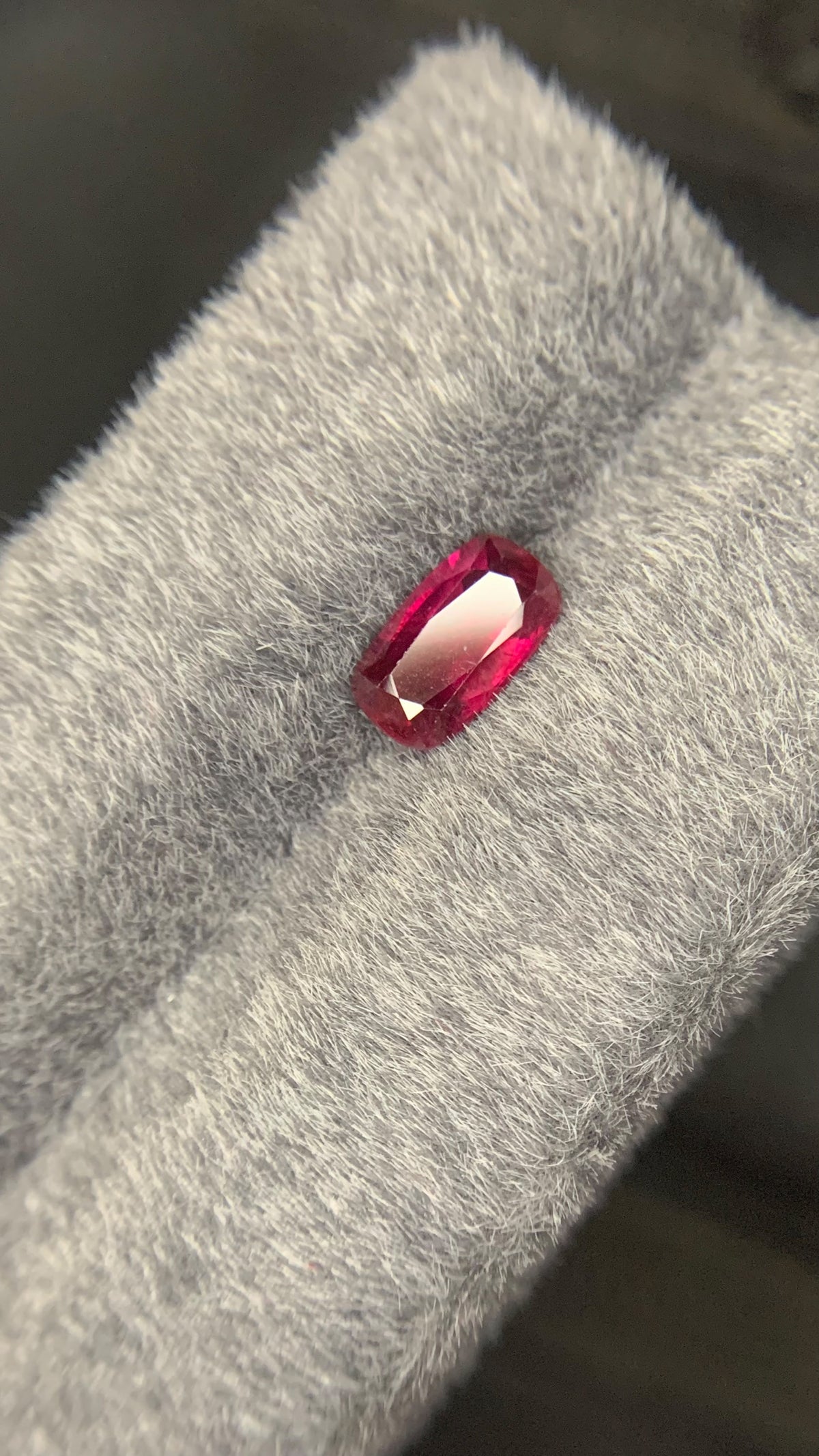 1.75 Carats Untreated Mozambique Ruby Loose Stone