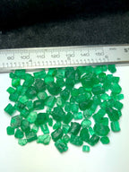 Lot of green emerald gemstones